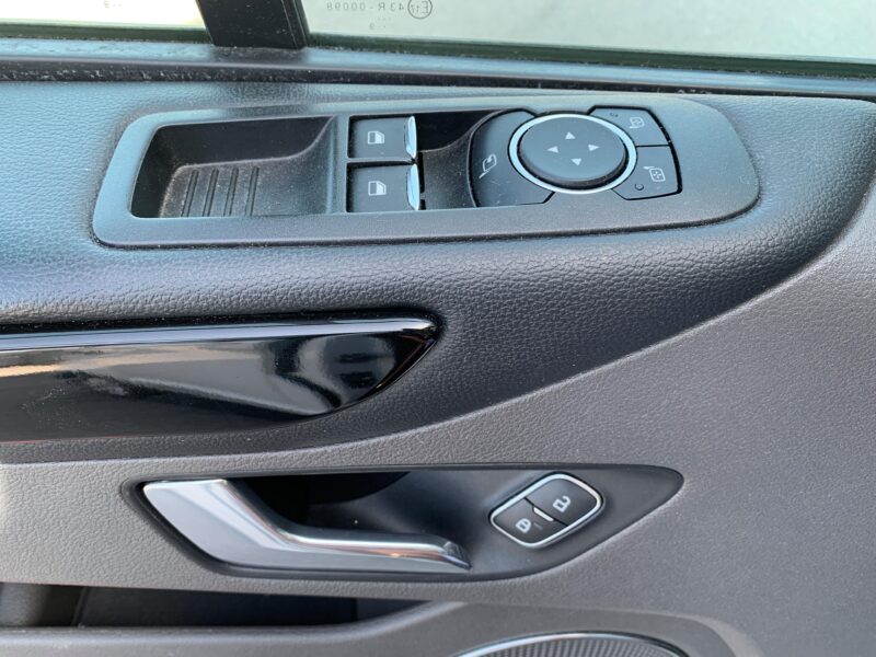 Ford Tourneo Custom 2.0 TDCI 320 L1 Titanium Automatik