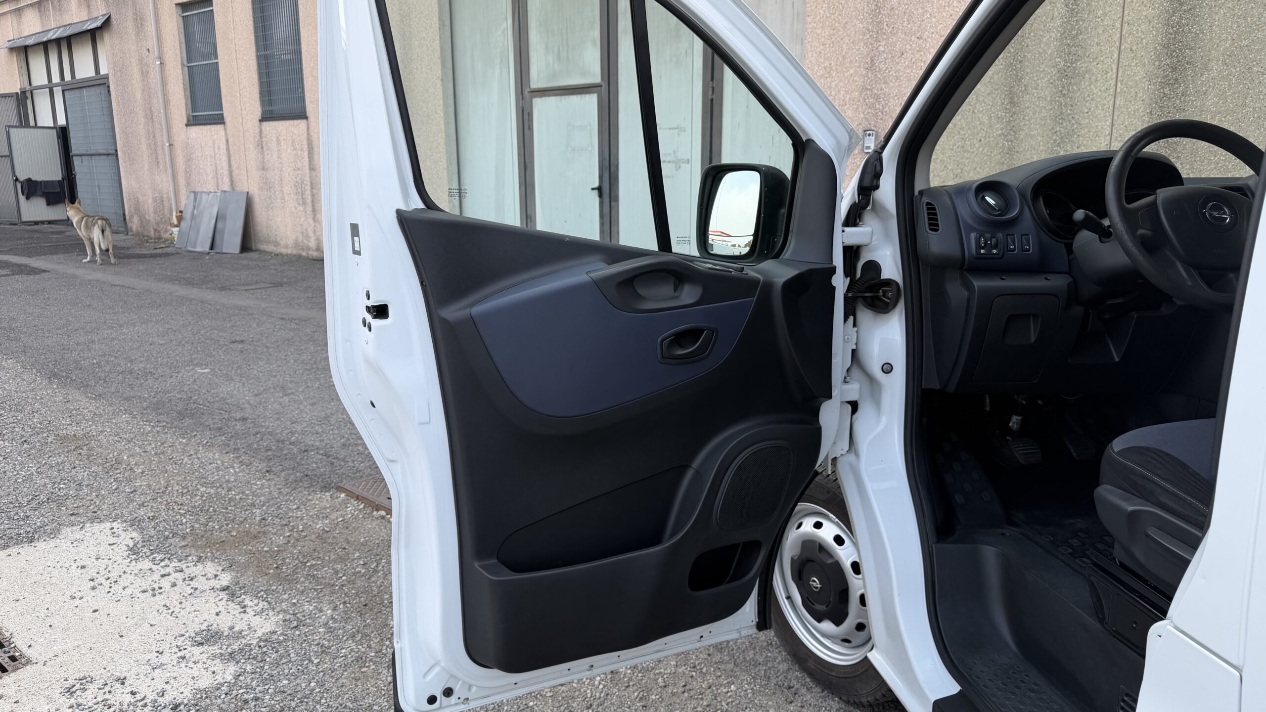 Opel Vivaro Furgone L1H1 solo 70.000 Km - immagine 7