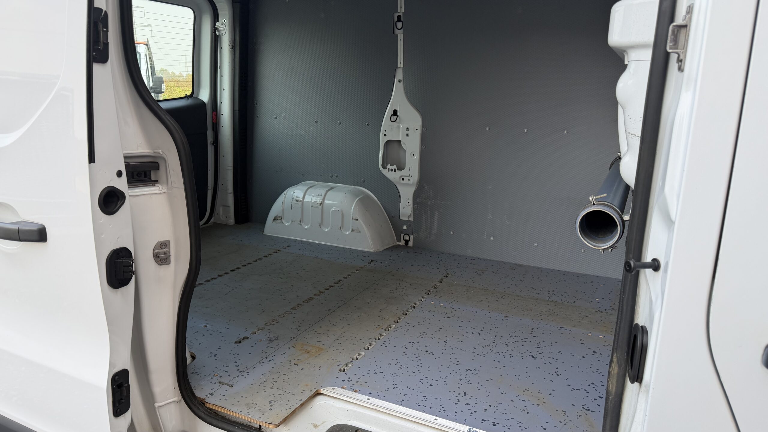 Opel Vivaro Furgone L1H1 solo 70.000 Km - immagine 15